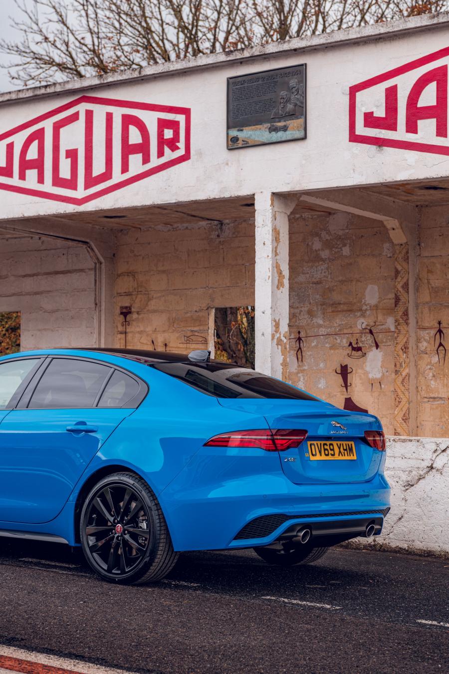 Детали экстерьера Jaguar XE R-Dynamic Reims Edition 2020 года  (UK) (фото 29 из 84)